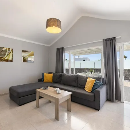 Casa La Graciosa 2a 2 By Escape Willa