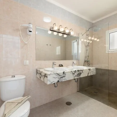 Casa La Graciosa 2a 2 By Escape *